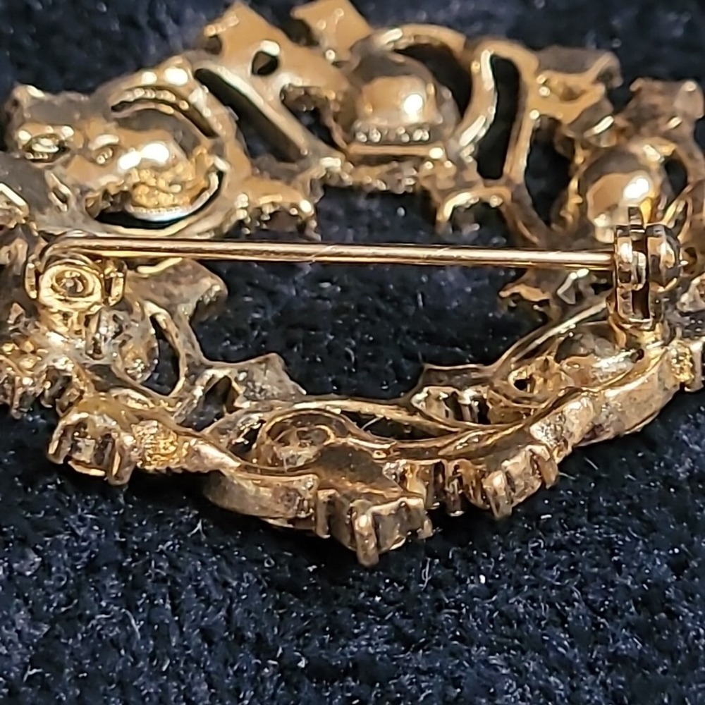 Monet Wreath Swirl Brooch Pin Gold-tone Rhinestones Vintage 1.75" - Picture 5 of 8